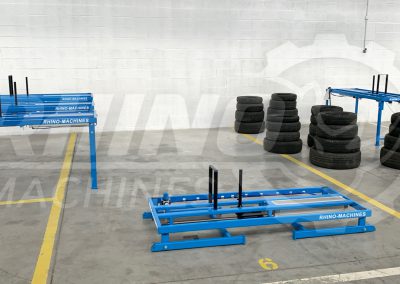 Lot Rhino machines pour envoyer des pneus en Afrique
