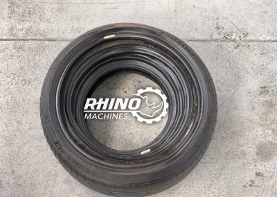 lot de pneus triplé avec rhino machine
